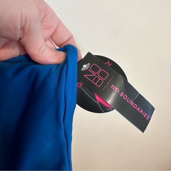 No Boundaries NWT Wink One Piece Swimsuit Bathing Suit - Picture 2 of 5